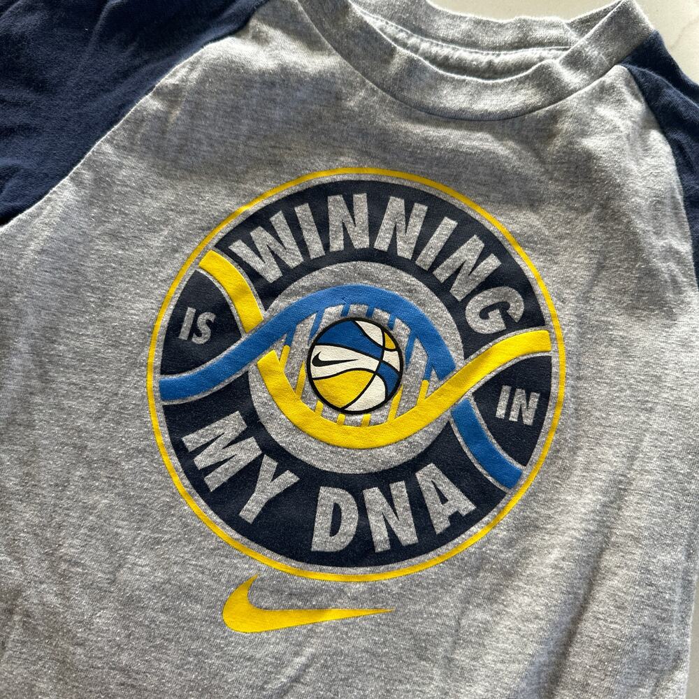 Nike tee - Picture 3 of 3
